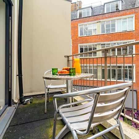 Spacious Apartment With A Balcony In Prime Location In Farringdon Londyn Zewnętrze zdjęcie